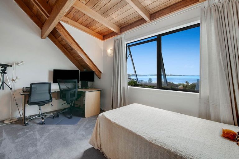 Photo of property in 18 Kotuku Place, Snells Beach, 0920