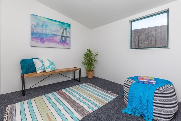 Photo of property in 24 Lilburn Crescent, Massey, Auckland, 0614