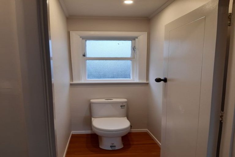 Photo of property in 27 Hollyford Avenue, Bryndwr, Christchurch, 8053