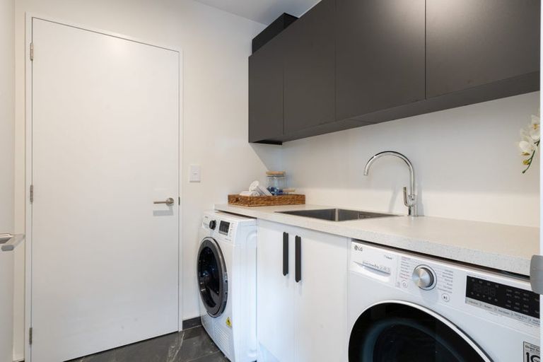 Photo of property in 910 Cashmere Road, Halswell, Christchurch, 8025