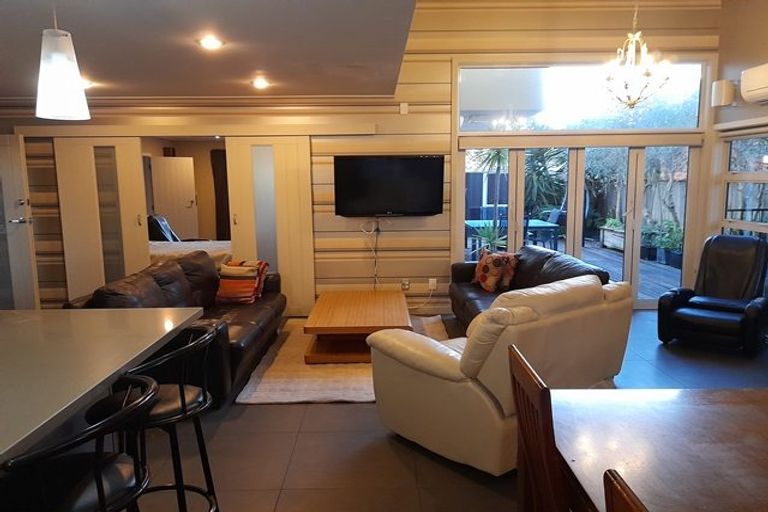 Photo of property in 176c Fitzherbert Avenue, West End, Palmerston North, 4410