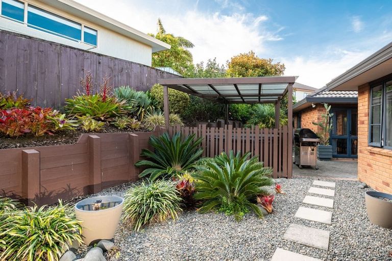 Photo of property in 39 Picasso Drive, West Harbour, Auckland, 0618