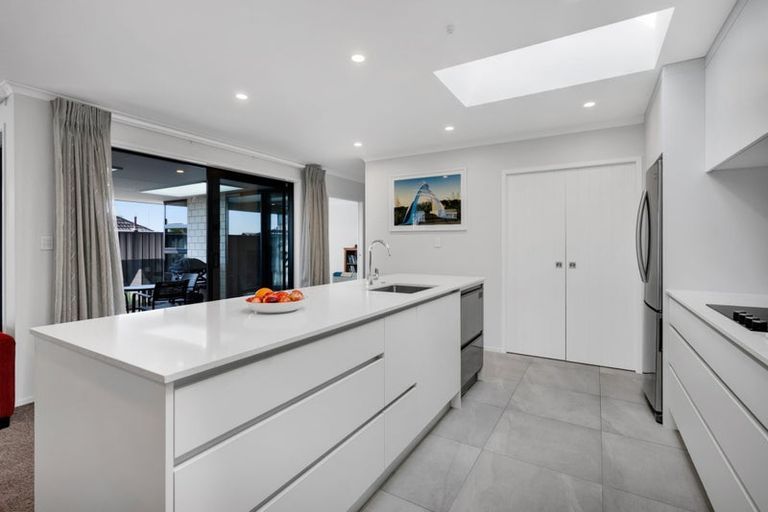 Photo of property in 8 Clinton Street, Fitzroy, New Plymouth, 4312