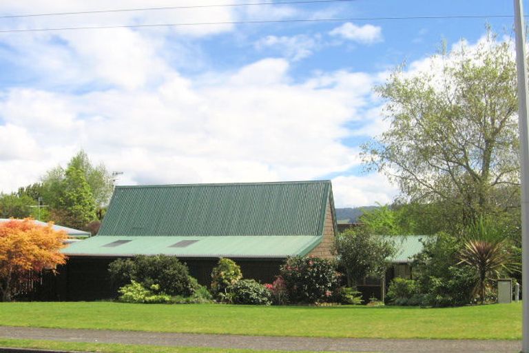 Photo of property in 20 Carter Drive, Pomare, Rotorua, 3015