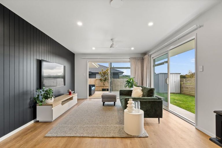 Photo of property in 23a Crepe Myrtle Street, Glenbervie, 0173