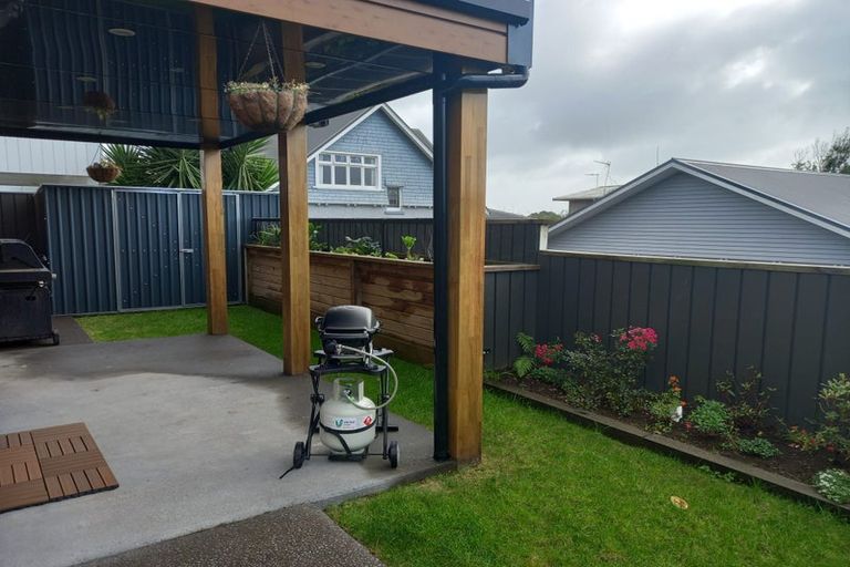 Photo of property in 1/20 Fulford Street, New Plymouth, 4310