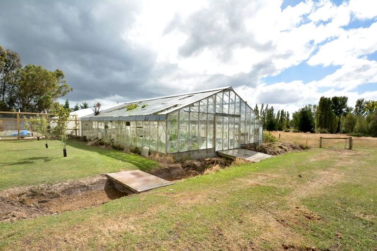 Photo of property in 134 Main South Road, Green Island, Dunedin, 9018