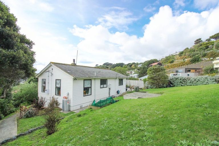 Photo of property in 1 Sidlaw Street, Strathmore Park, Wellington, 6022