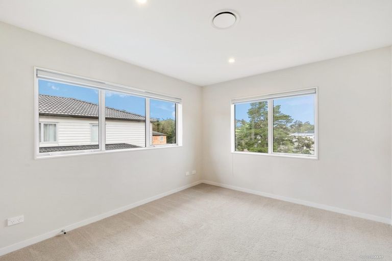 Photo of property in 77 Golden Morning Drive, Albany Heights, Auckland, 0632