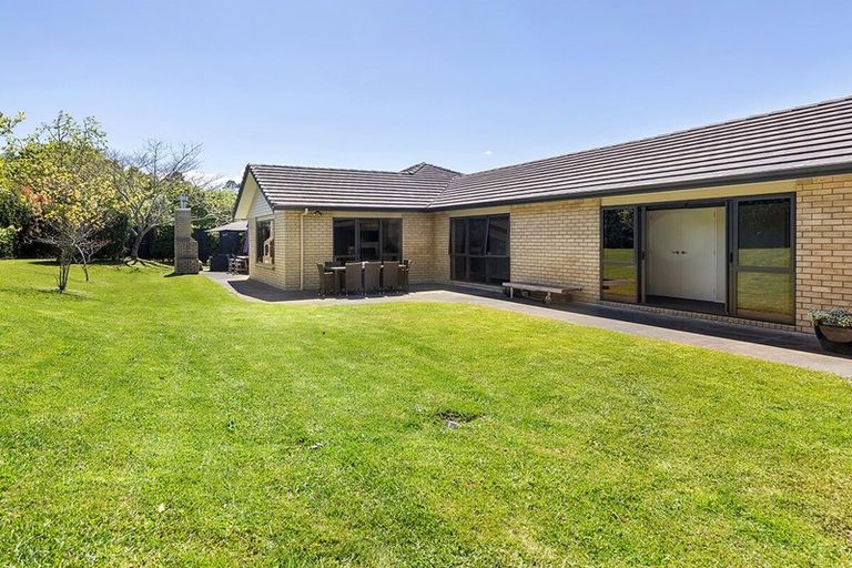 Photo of property in 52 School Road, Riverhead, 0820