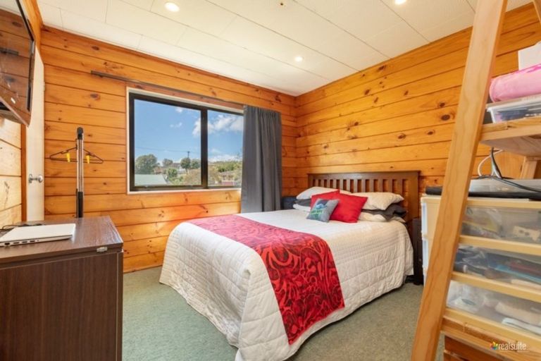 Photo of property in 38 Jackson Terrace, Ranui, Porirua, 5024