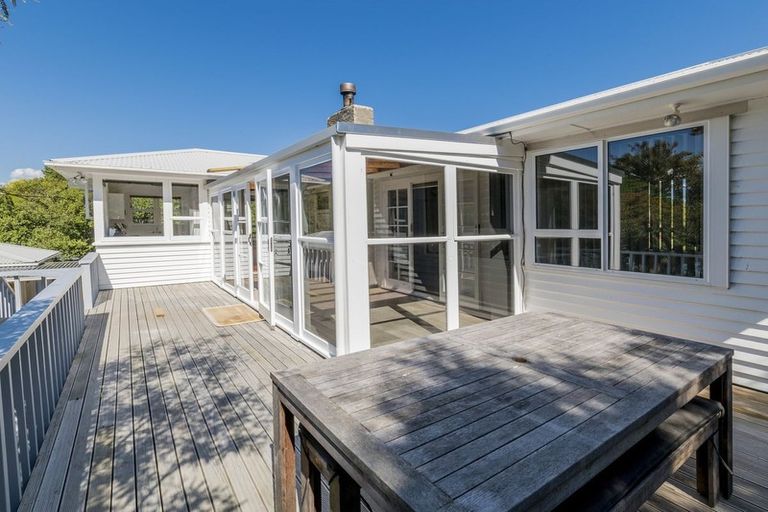 Photo of property in 3 Toroa Road, Otaihanga, Paraparaumu, 5036