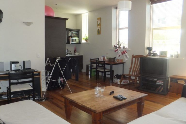 Photo of property in 2/30 Hanson Street, Mount Cook, Wellington, 6021