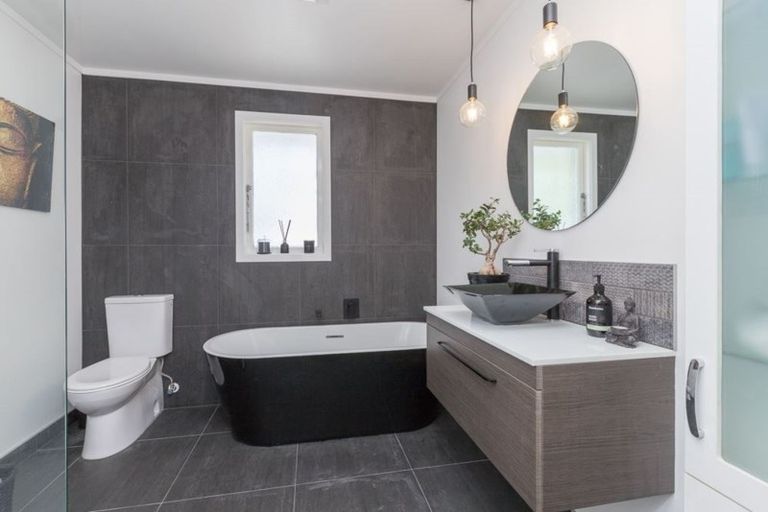 Photo of property in 24 Macdonald Road, Glenview, Hamilton, 3206