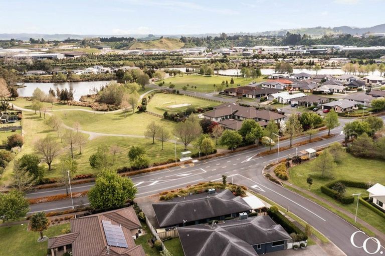 Photo of property in 101 Lakes Boulevard, Pyes Pa, Tauranga, 3112