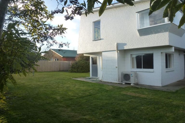 Photo of property in 2/26 Deloraine Street, Somerfield, Christchurch, 8024