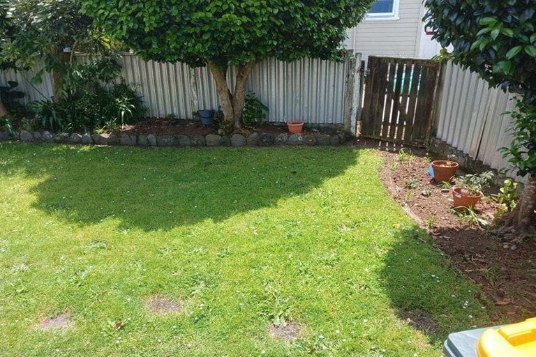 Photo of property in 206 Tukapa Street, Westown, New Plymouth, 4310