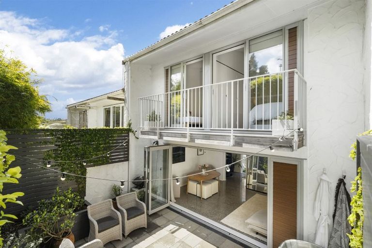 Photo of property in 1/20 Maritime Terrace, Birkenhead, Auckland, 0626