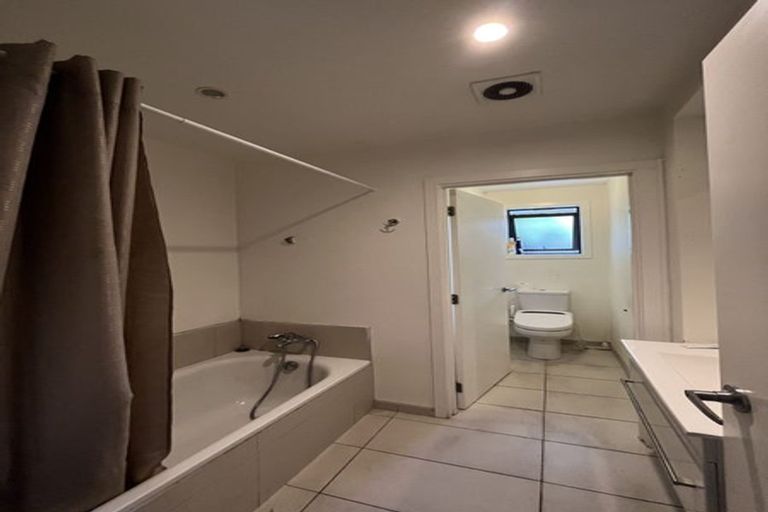 Photo of property in 17 Nortons Road, Avonhead, Christchurch, 8042