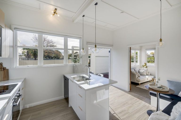 Photo of property in 11a Moeller Street, Taradale, Napier, 4112