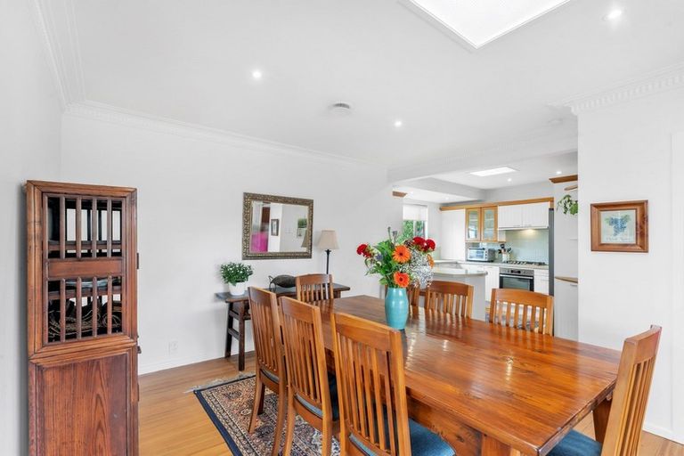 Photo of property in 57a Mellons Bay Road, Mellons Bay, Auckland, 2014