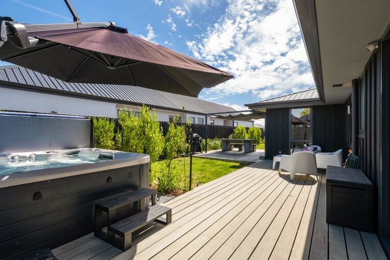 Photo of property in 62 Prestons Park Drive, Marshland, Christchurch, 8083