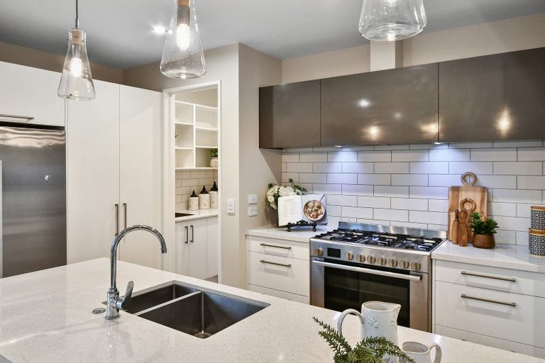 Photo of property in 2 Parkgrove Crescent, Pokeno, 2402