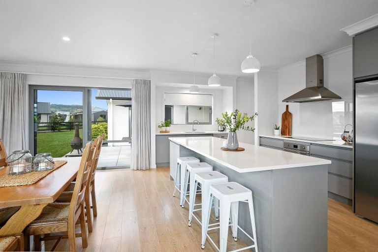 Photo of property in 18 Mike Smith Drive, Cambridge, 3434