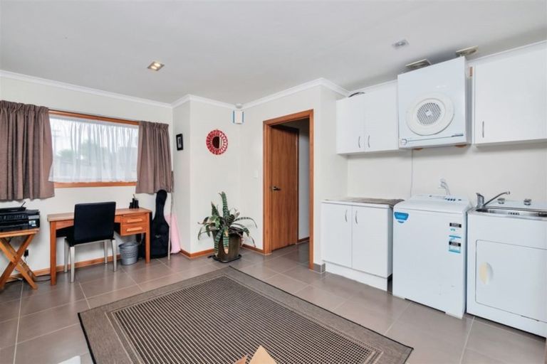Photo of property in 271 Sturges Road, Henderson, Auckland, 0612