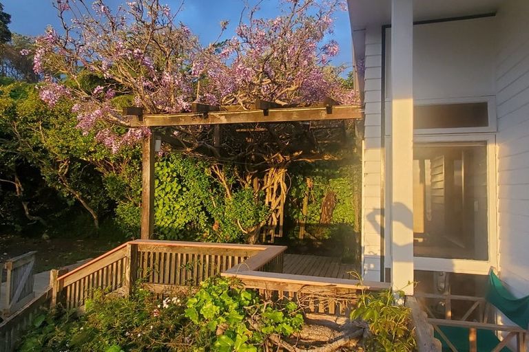 Photo of property in 39a Waitohu Road, York Bay, Lower Hutt, 5013