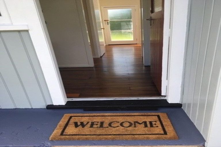 Photo of property in 86 Brandon Street, Featherston, 5710