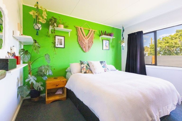 Photo of property in 40 Charles Street, Takapau, 4203