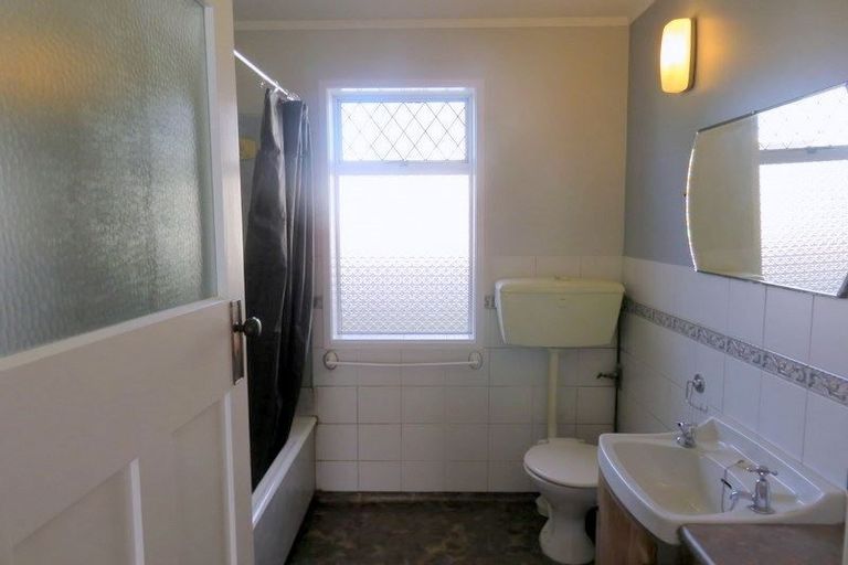 Photo of property in 611 Avenue Road West, Saint Leonards, Hastings, 4120