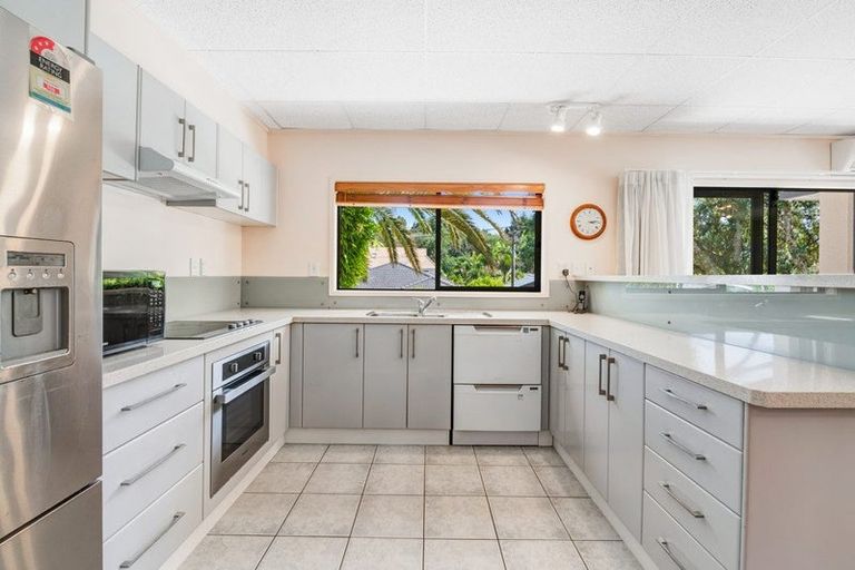 Photo of property in 7c Puriri Avenue, Orewa, 0931