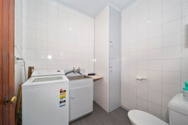 Photo of property in 7 Gladstone Street, Hawera, 4610