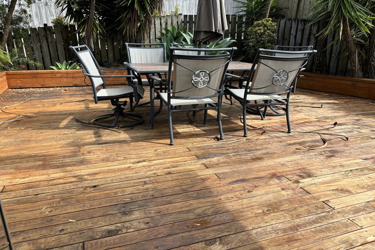 Photo of property in 21 Peterhouse Place, West Harbour, Auckland, 0618