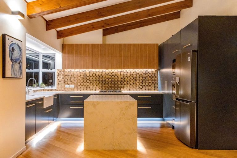 Photo of property in 19 Westpark Drive, West Harbour, Auckland, 0618