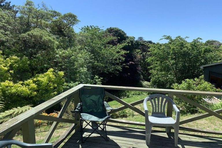 Photo of property in 10 Toenga Road, Pukerua Bay, 5026