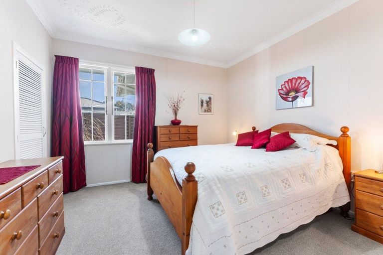 Photo of property in 17 Paterson Street, Pahiatua, 4910