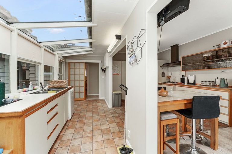 Photo of property in 16 Eatwell Avenue, Paraparaumu Beach, Paraparaumu, 5032