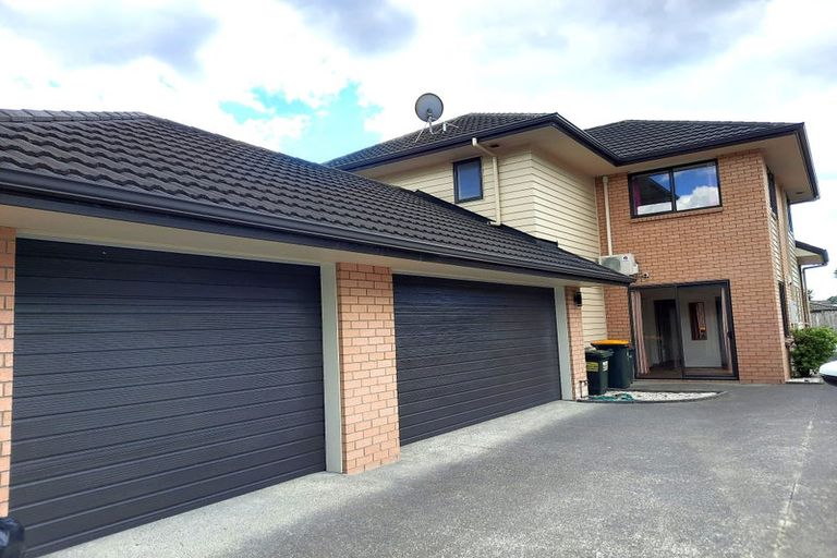 Photo of property in 21 Fairbairn Place, East Tamaki Heights, Auckland, 2016