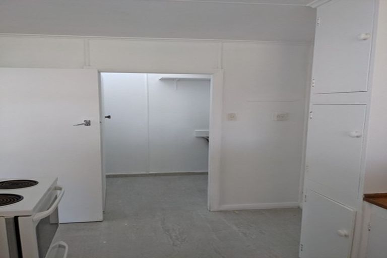 Photo of property in 9 Temuera Street, Otaki, 5512