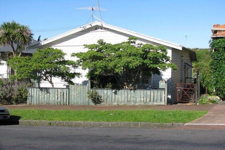 Photo of property in 2/59 Dryden Street, Grey Lynn, Auckland, 1021
