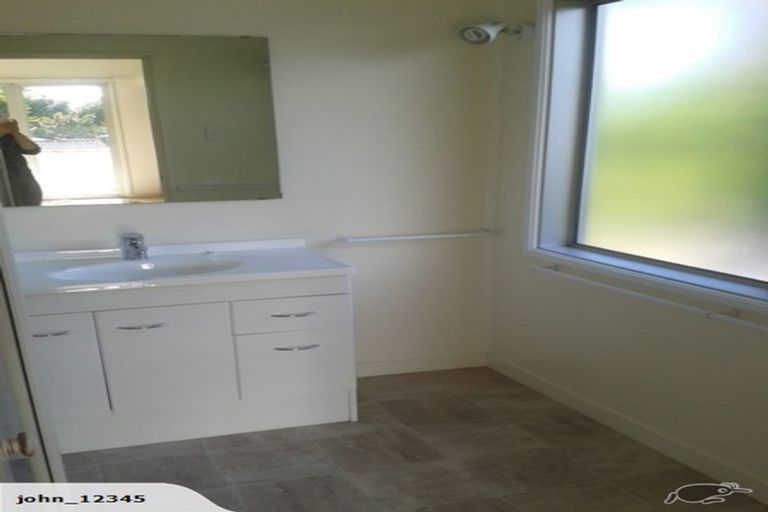 Photo of property in 60b Te Atatu Road, Te Atatu South, Auckland, 0610