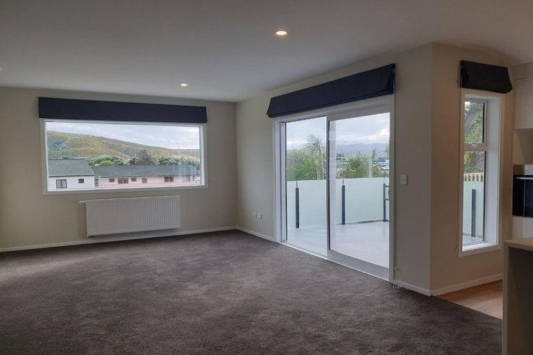 Photo of property in 34 Paremata Crescent, Paremata, Porirua, 5024