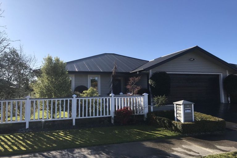 Photo of property in 16 Hakatere Road, Pegasus, 7612