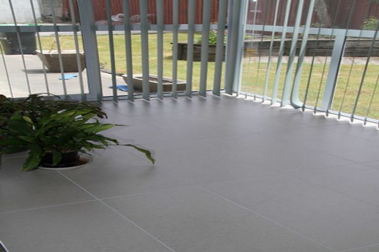 Photo of property in 10 Aztec Place, Redwood, Christchurch, 8051