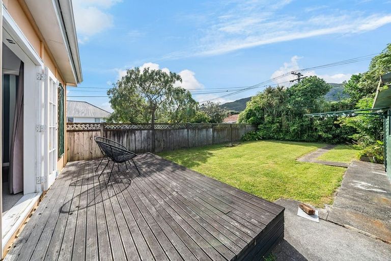 Photo of property in 18 Atiawa Crescent, Waiwhetu, Lower Hutt, 5010