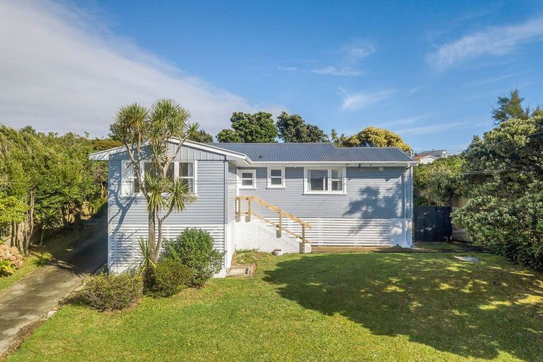 Photo of property in 3 Tuki Street, Titahi Bay, Porirua, 5022