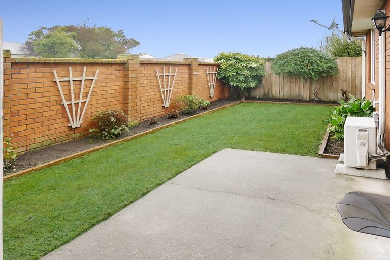 Photo of property in 1/43 Lyndon Street, Riccarton, Christchurch, 8041